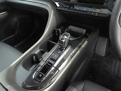 2025 Toyota CROWN SPORT — миниатюра 27