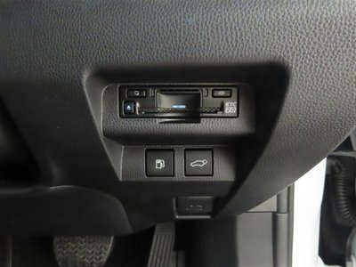 2025 Toyota CROWN SPORT — миниатюра 28