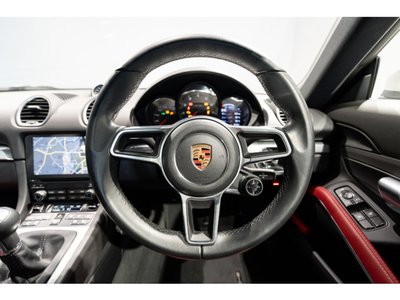 PORSCHE 718 CAYMAN - 5