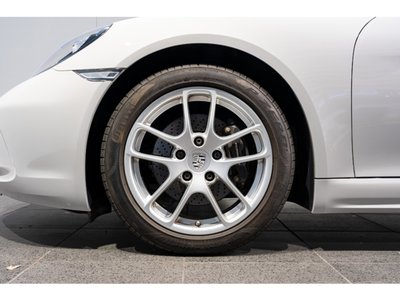 PORSCHE 718 CAYMAN - 10