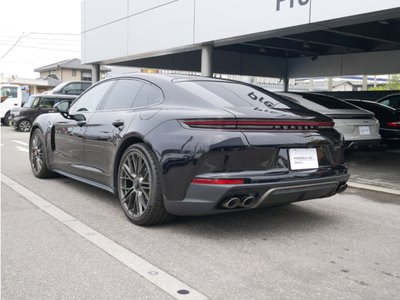 PORSCHE PANAMERA - 3