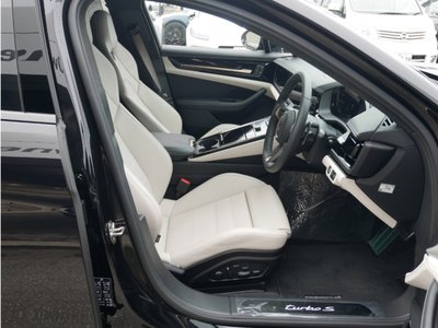 PORSCHE PANAMERA - 9