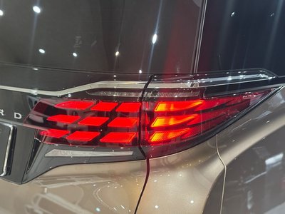 TOYOTA ALPHARD - 10