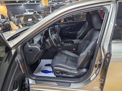 LEXUS ES - 10