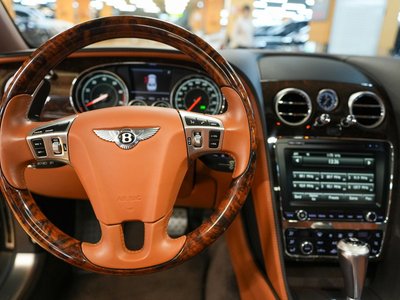BENTLEY FLYING SPUR - 8