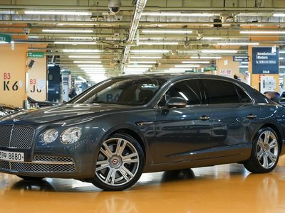 BENTLEY FLYING SPUR - 1