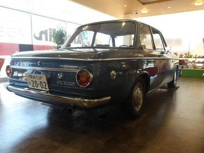 BMW 2002 - 4