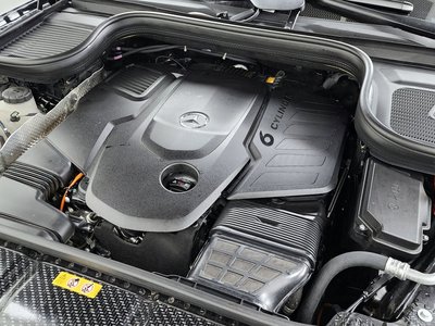 MERCEDES-BENZ GLS - 7