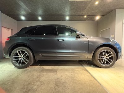 PORSCHE MACAN - 2