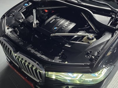 BMW X7 - 7