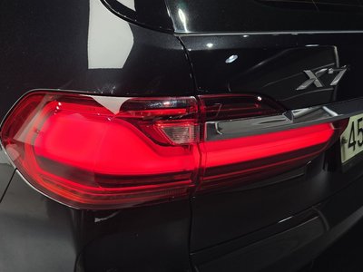 BMW X7 - 10
