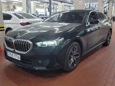 BMW 5 SERIES - 4