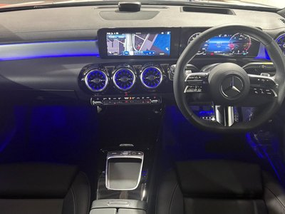 MERCEDES-BENZ CLA - 10