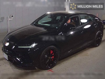 LAMBORGHINI URUS - 4