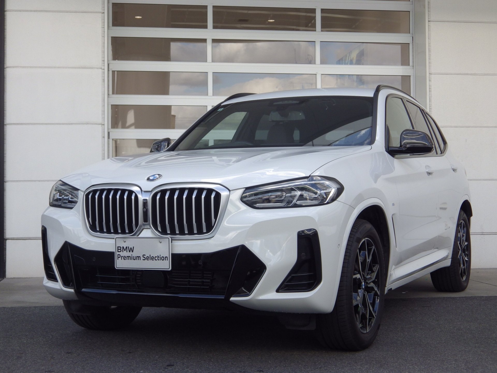BMW X3 - View 1