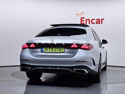 صورة 3 لـ 2025 Mercedes-BENZ E-CLASS