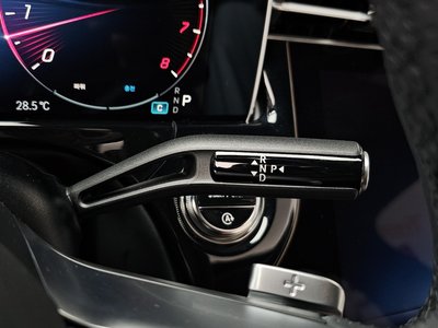صورة 9 لـ 2025 Mercedes-BENZ E-CLASS
