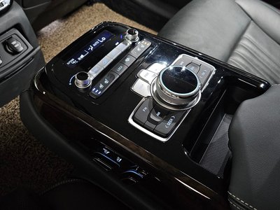 صورة مصغرة 17 لـ 2020 Genesis G90