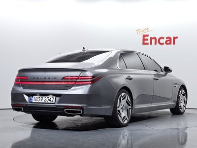 صورة 3 لـ 2020 Genesis G90