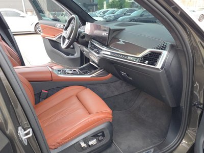 BMW X7 - 7