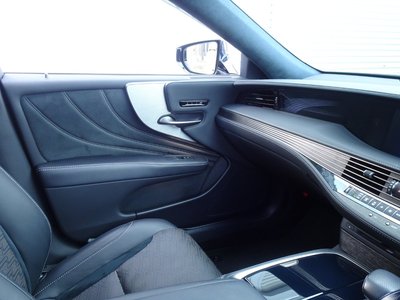 2019 Lexus LS — миниатюра 79