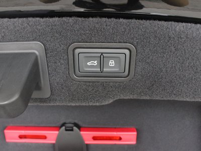 صورة مصغرة 79 لـ 2020 AUDI S8