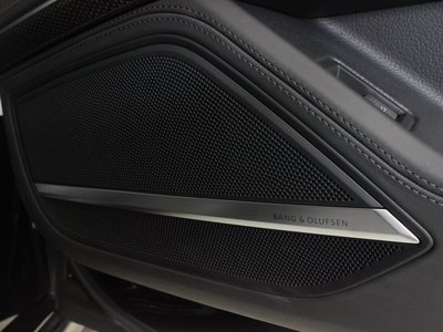صورة مصغرة 46 لـ 2020 AUDI S8