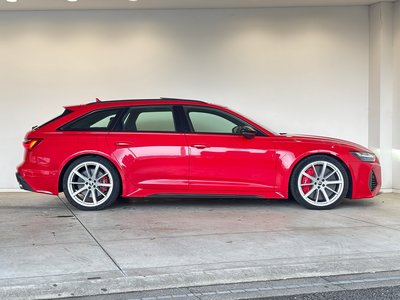 2023 AUDI RS6 AVANT photo 10