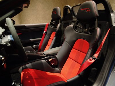 صورة 2 لـ 2025 Porsche 718 SPYDER