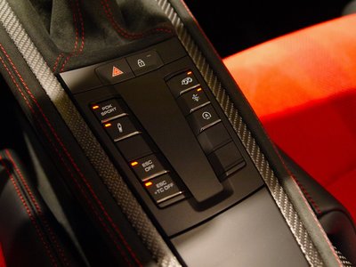 2025 Porsche 718 SPYDER 缩略图 19