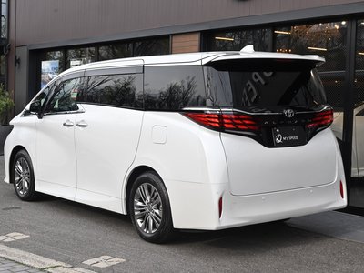 2026 Toyota ALPHARD — фото 6