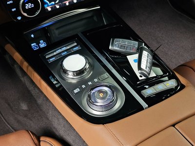 GENESIS G80 (RG3) - 9