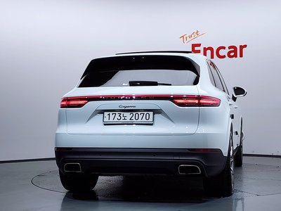 PORSCHE CAYENNE - 4