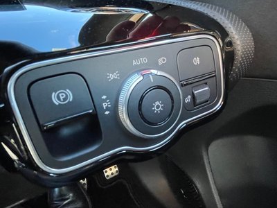 MERCEDES-BENZ A-CLASS - 9