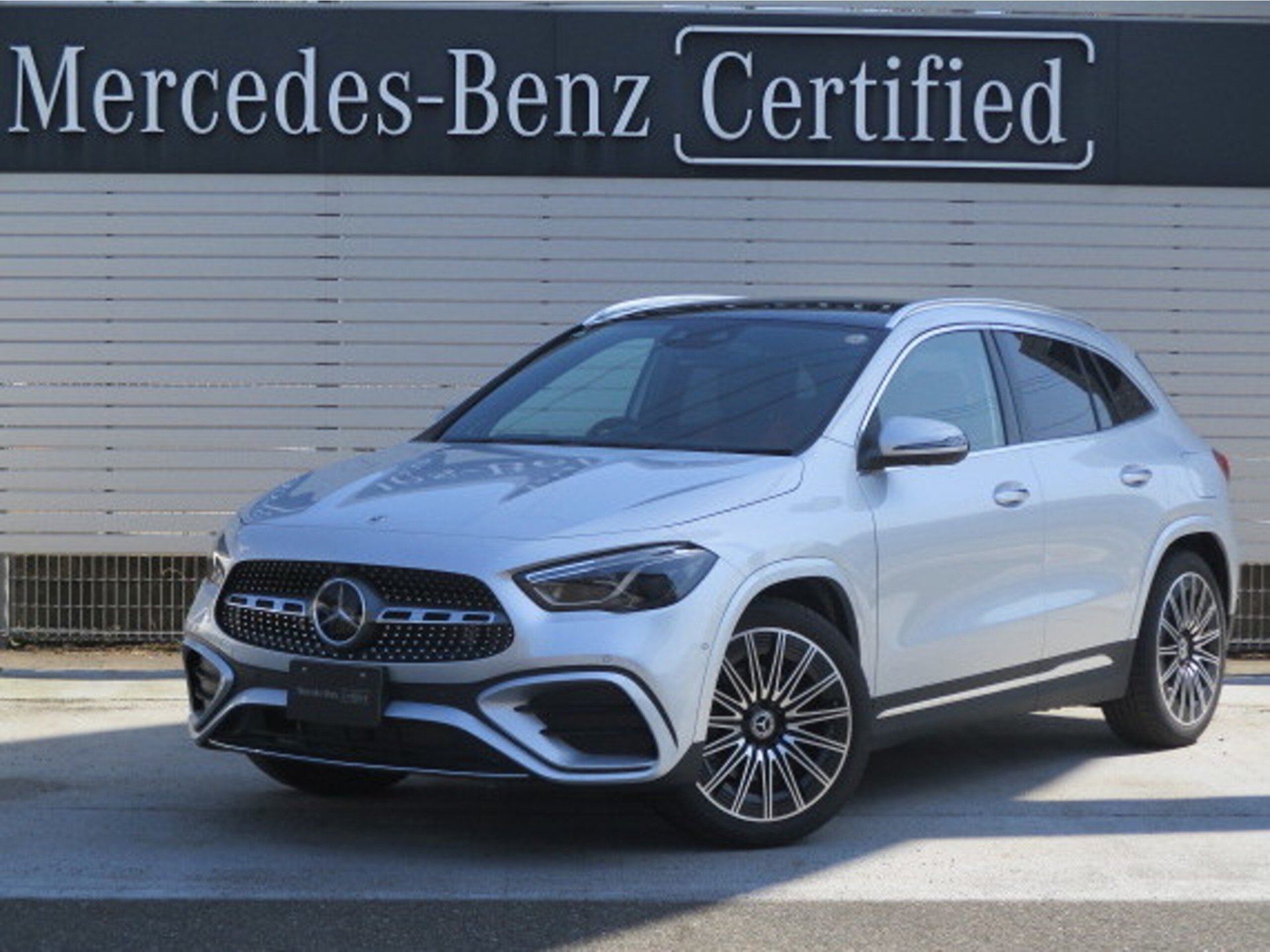 MERCEDES-BENZ GLA - View 1