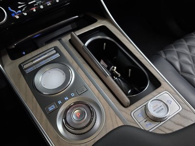 صورة 9 لـ 2021 Genesis GV80