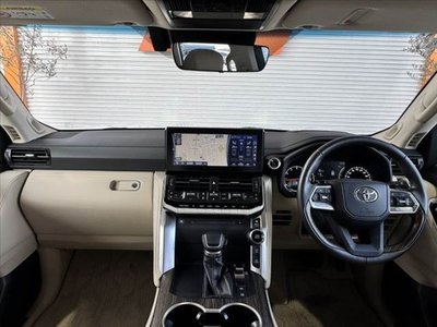 TOYOTA LAND CRUISER 300 - 2