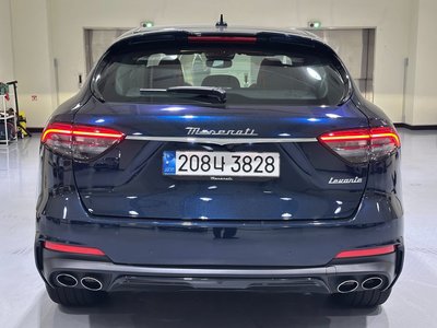 2023 Maserati LEVANTE — фото 3