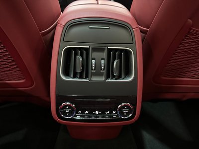 2023 Maserati LEVANTE — миниатюра 15