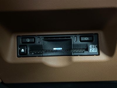 TOYOTA VELLFIRE - 4