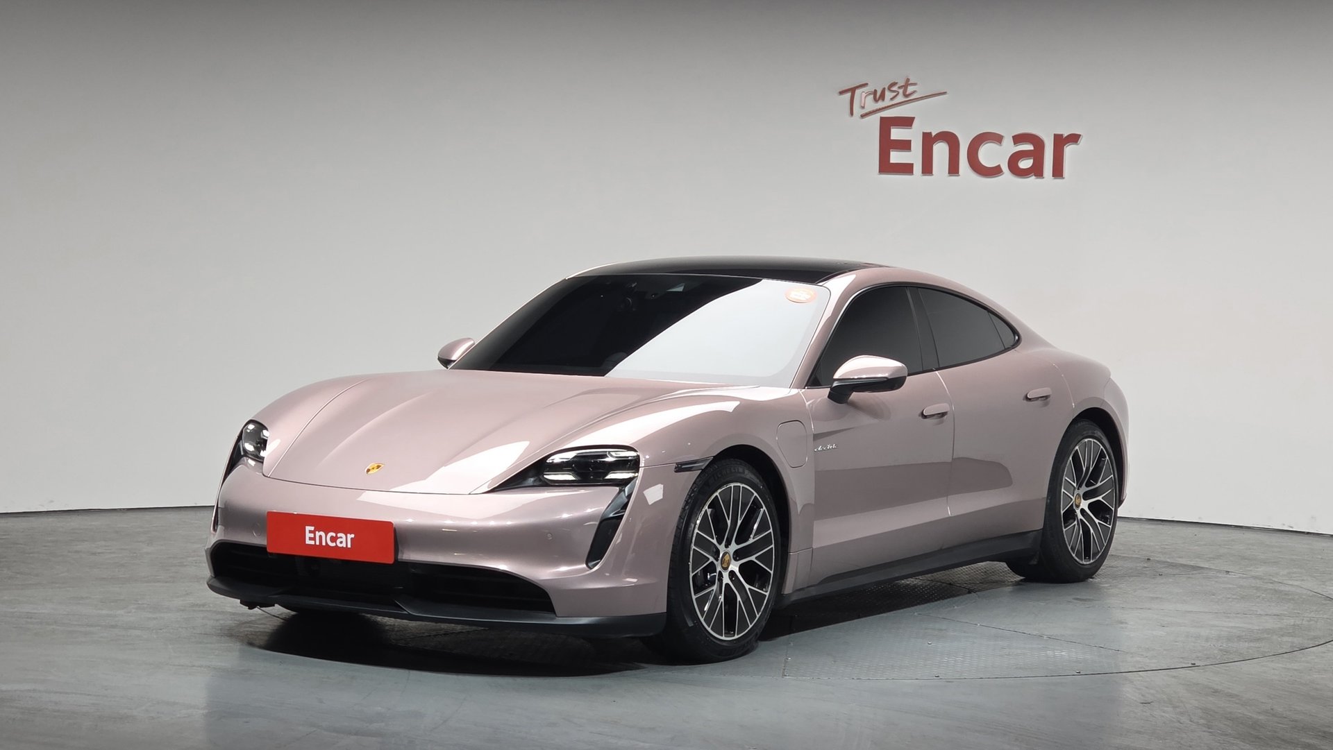 PORSCHE TAYCAN - View 1