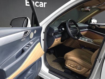 صورة 10 لـ 2022 Genesis GV80
