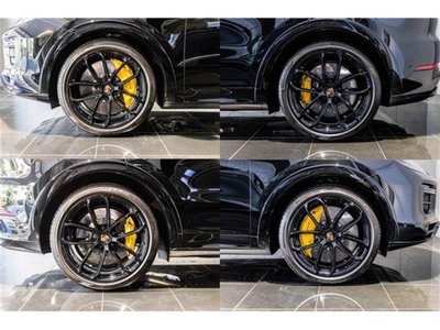 PORSCHE CAYENNE COUPE - 8