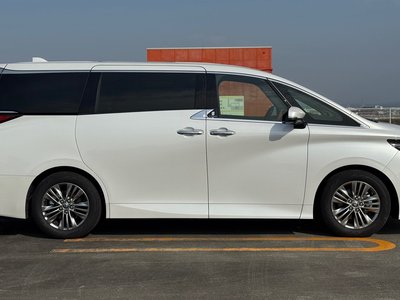TOYOTA ALPHARD - 3