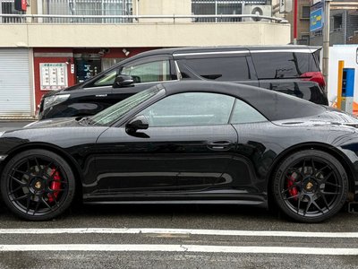 PORSCHE 911 CABRIOLET GTS - 3
