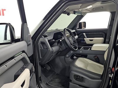 LAND ROVER DEFENDER - 10