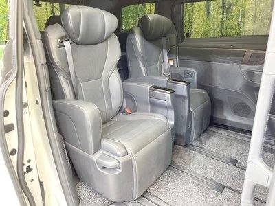 TOYOTA ALPHARD - 9
