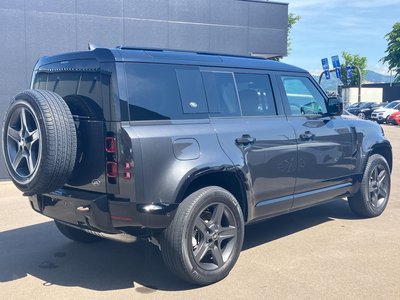LAND ROVER DEFENDER - 4