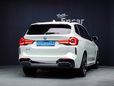 صورة 3 لـ 2023 BMW IX3