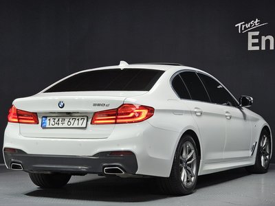 BMW 5 SERIES - 4